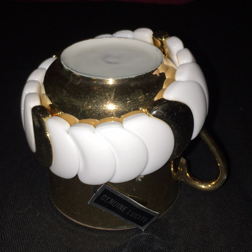 NWOT White lucite flat half circle beads with gold